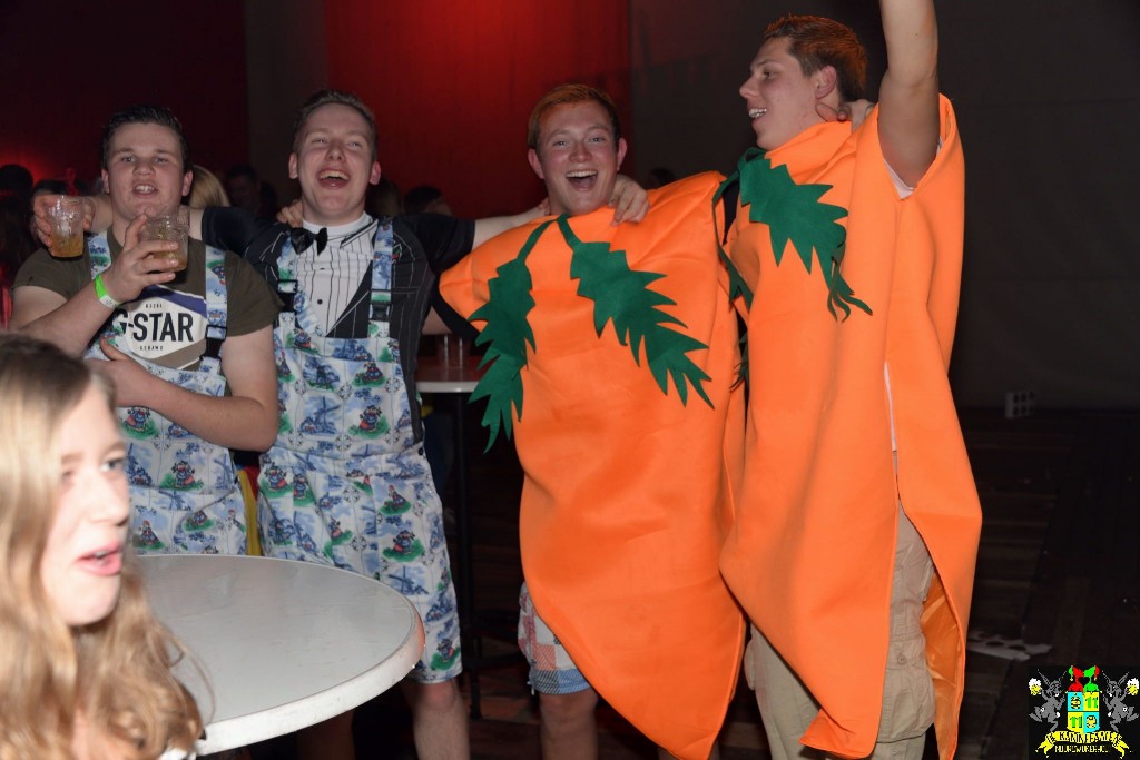 ../Images/Het Opwarmbal 193.jpg